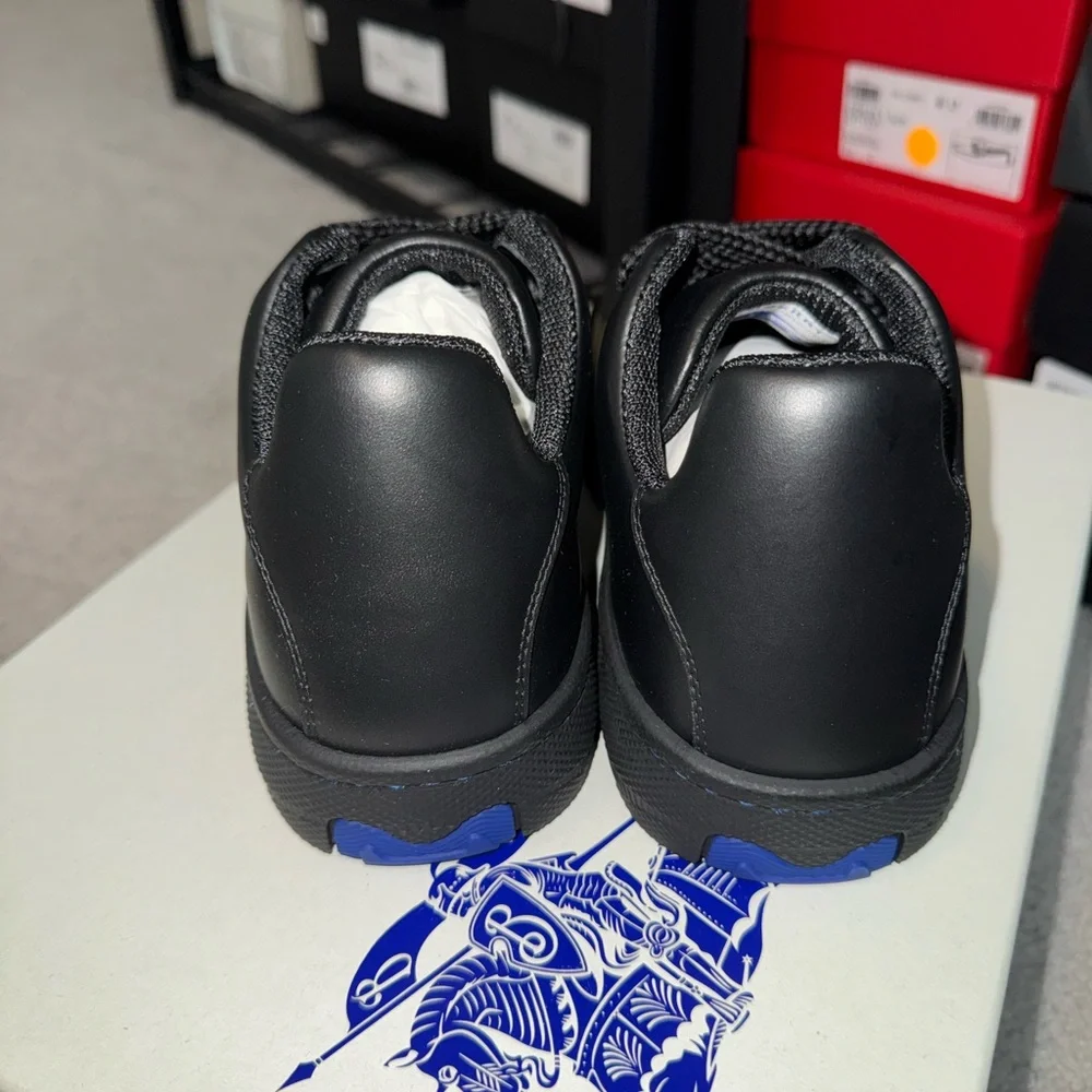 Burberry Low Top Trainer! - Picture 5 of 6